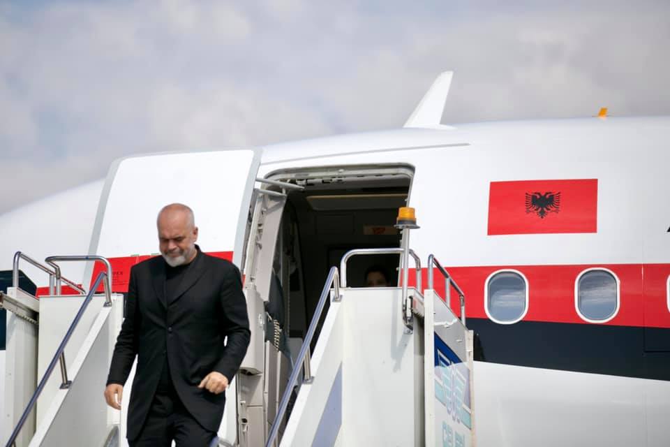 Rama niset me urgjencë drejt Italisë, arsyeja e udhëtimit… rama avion