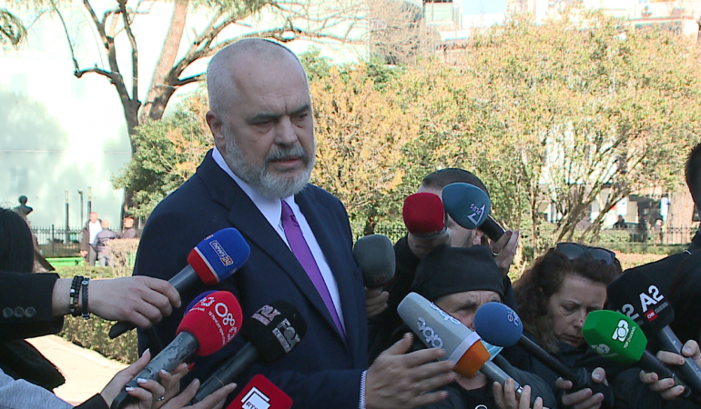 Rama pas takimit me 3 përfaqësuesit e banorëve të ‘5 Majit’: Trajtim me dinjitet rama me protestuesit e 5 majit 770x450 1