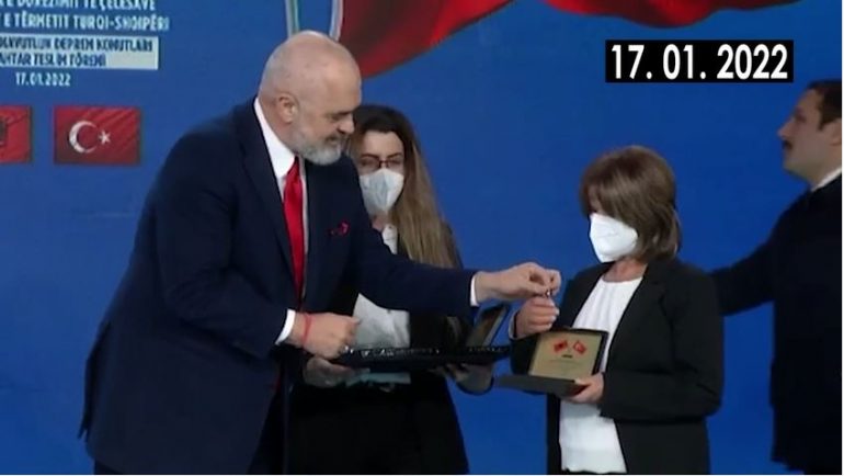 “Propaganda me pallatet e ndërtuara nga turqit në Laç”, PD denoncon: Rama mashtroi. Asnjë banor nuk ka marrë celësat ramaaa 770x434 1