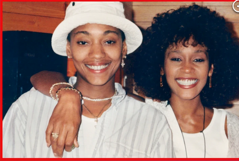 Libri i ri për Whitney Houston zbulon të fshehtat e seksualitetit dhe dobësitë 1 re 1 4
