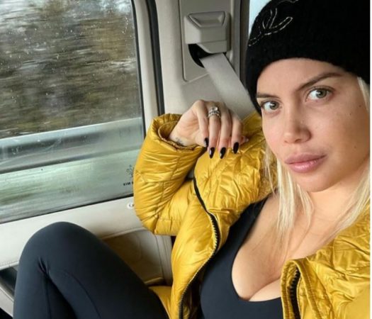 Nuk kursehet Wanda Nara, shumë “hot” në fotot e fundit (FOTO) rtytuyui 525x450 1
