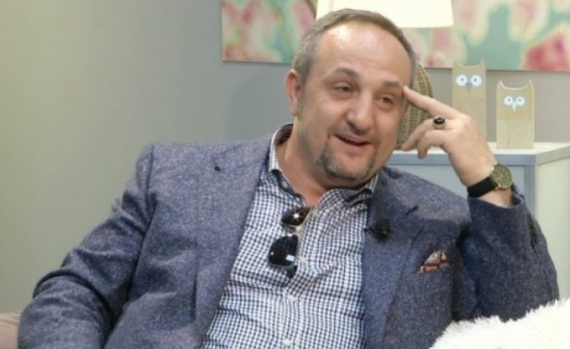 Saimir Kodra kujton fillesat e tij si gazetar dhe dhuratat që i dërgonin qytetarët saimir kodra