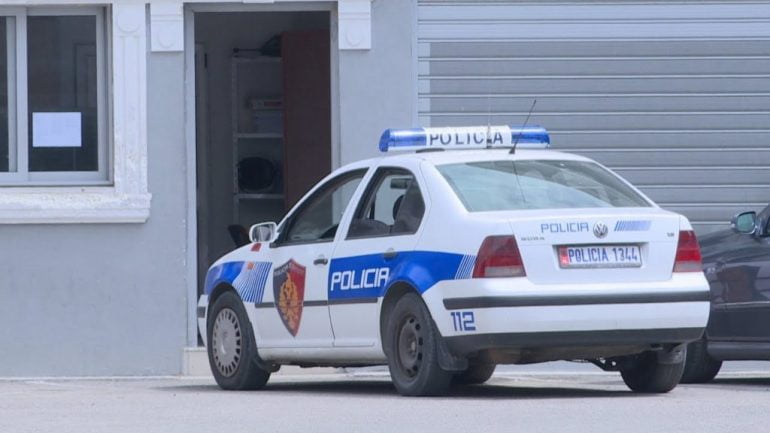Shiste karburant me bidonë, arrestohet 55-vjeçari në Tiranë tirane policia 1 1024x576 770x433 1