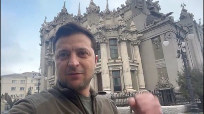 Si e gjeti Zelensky ‘luanin’ e tij? zelensky 2 800x450 1