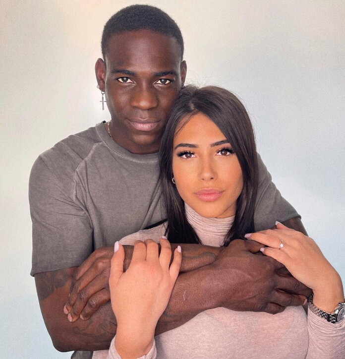 Foto/ Balotelli shënon edhe jashtë fushe, ja bukuroshja me të cilën është në një lidhje 13 103253651 781c9591 82c7 4f3c 94eb 848a6142fd58
