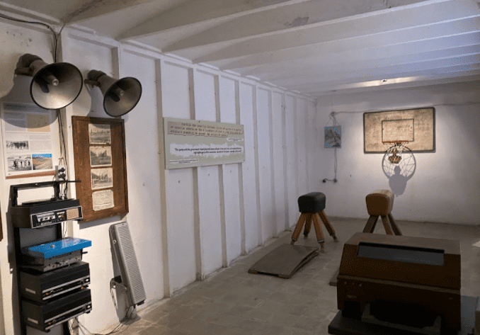 FOTOT/ Të shohësh Shqipërinë nga bunkerët, rrëfimi i Alfred Moisiut 10 15