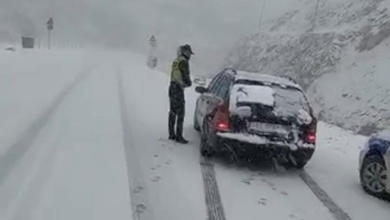 Reshje të dendura dëbore në Dibër, rruga e Arbrit e pakalueshme 1646120464 f62b36f002774cd4a6830f074b92b09c