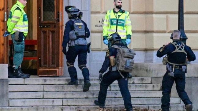Suedi/ Nxënësi sulmon shkollën, vret dy gra 2 women die in Swedish school attack student arrested