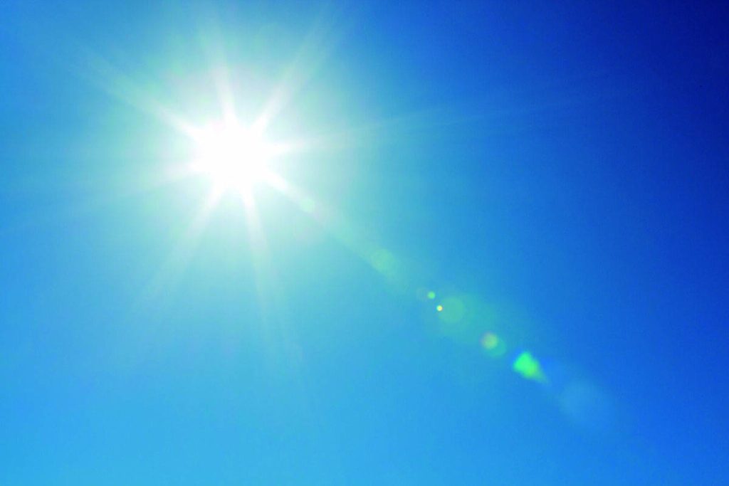 Ja si parashikohet moti për sot 20629626 web1 Langley Weather Sun Clear Sky Skies