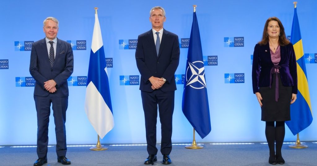 A do ndikojë lufta në Ukrainë që Suedia dhe Finlanda të anëtarësohen në NATO? 220124c 001