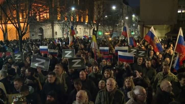 Në Serbi nisin protestat në mbështetje të Putinit: Vuçiç shqiptar, tradhëtoi Serbinë 275181764 1992852074251504 2293955036642001330 n