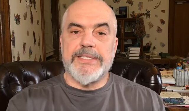 “Sot e mora vesh kush ishte Malumja”, Rama flet për këngëtarin latin që ka ardhur në Tiranë (Video) 3AE61618 C9D0 42A8 951A C10CDA7DB6DA