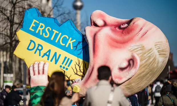 Imazhe/ Evropa protesta ndaj Rusisë, mijëra njerëz në sheshe kundër pushtimit të Ukrainës 2 5158
