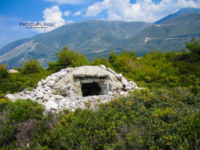 FOTOT/ Të shohësh Shqipërinë nga bunkerët, rrëfimi i Alfred Moisiut 6 6 1