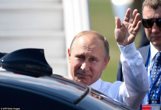 INTERVISTA: Për Putinin, ora më e vështirë. Por herët të flitet për grusht shteti 640 0 4E4F0C1700000578 5958537 Russian President Vladimir Putin waves upon his arrival at the H a 4 1531750691244 791x540 1