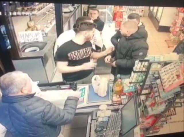Vetëdorëzohet polici që vrau Jurgen Dukën 640 0 61b873bb38c6b