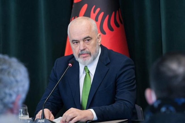 Foto nga dita pa makina, Rama: Do e bëjmë pjesë të pandashme të kalendarit tonë mujor 640 0 edi rama 772