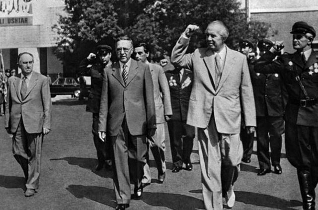 Zbardhet rrëfimi i Kadri Hazbiut: Pse Mehmet Shehu fshehu planin operativ për çlirimin e Kosovës nga Jugosllavia 640 0 enver hoxha 611