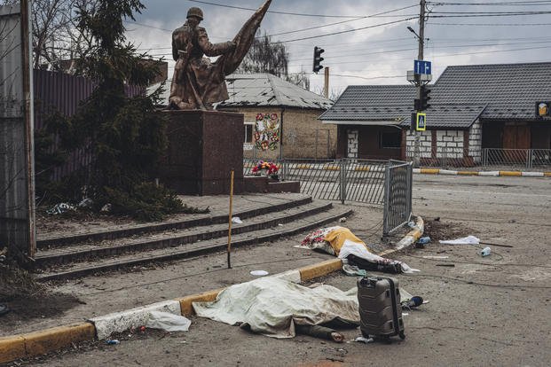 Tragjike/ Si u shua familja në Irpin, vdesin nëna dhe dy fëmijët, plagoset babai ApNewsroom APTOPIX Russia Ukraine War 98894