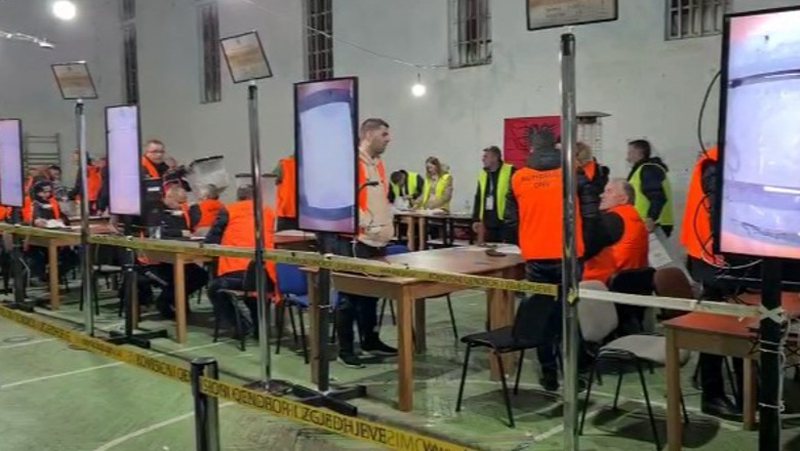 Garë e fortë në Shkodër, mësoni si janë ndarë deri më tani votat mes kandidatëve të Berishës, Bashës dhe Ramës CEC671D2 D529 4DAE 8B35 DA79FF596B6C