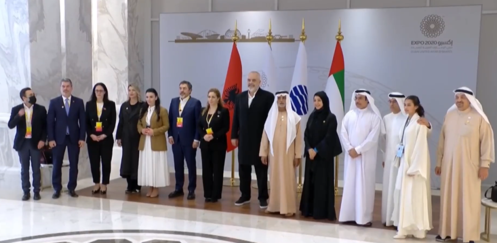 VIDEO/ Kryeministri Rama publikon pamjet nga vizita në Dubai, shoqërohet nga disa ministra të kabinetit qeveritar Capture13