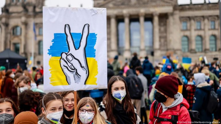 Imazhe/ Evropa protesta ndaj Rusisë, mijëra njerëz në sheshe kundër pushtimit të Ukrainës 6 IUY 770x433 1