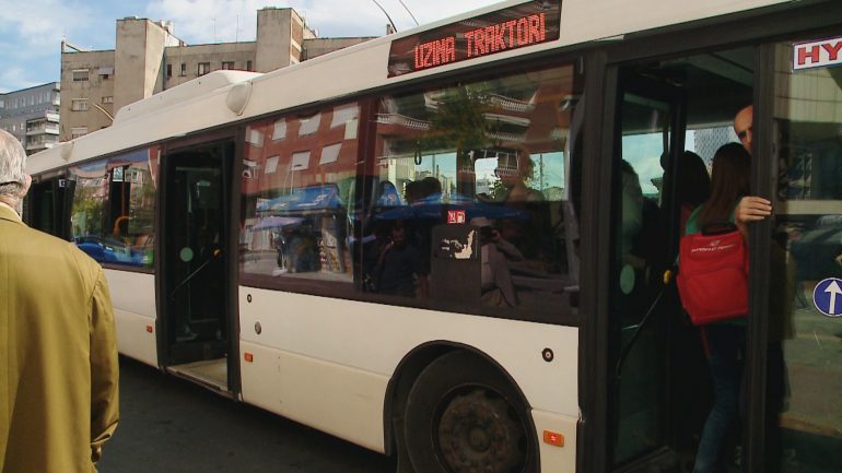 Krizë në transportin urban/ Shkurtohet numri i autobusëve, kompanitë kërkojnë rritjen e çmimit të biletës Image1 770x433 1