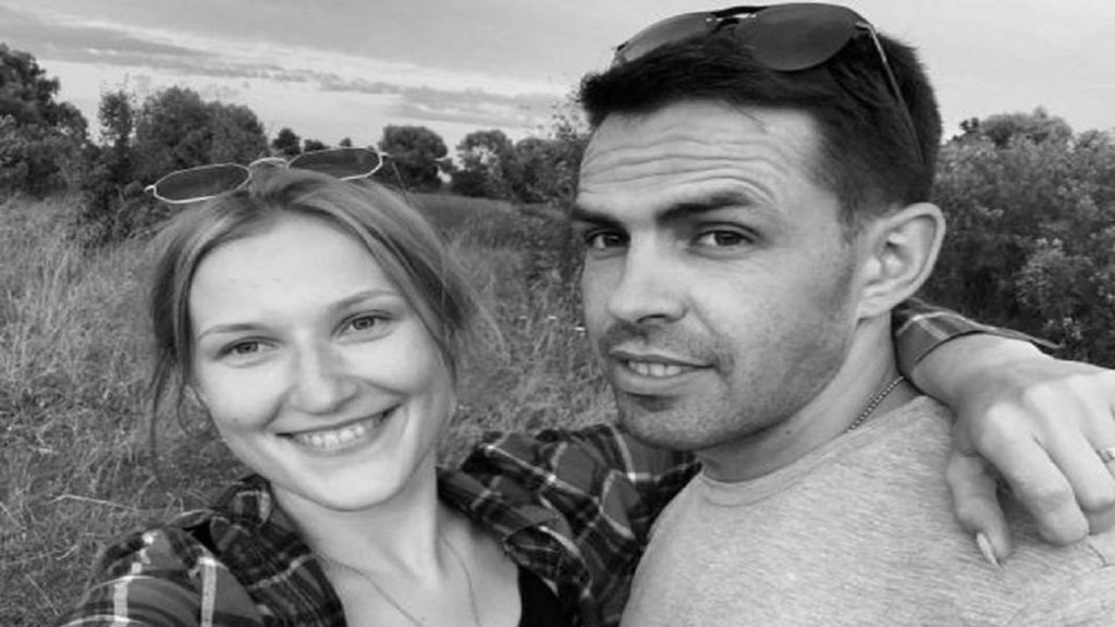 “Rusia më vodhi jetën, tani jam ulur pranë burrit tim të vdekur”/ Postimi i 25-vjeçares ukrainase prek rrjetin Irina Sushkov