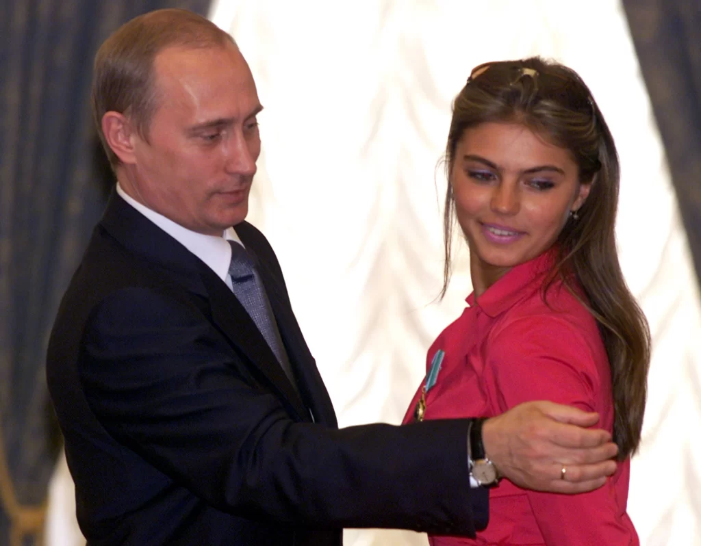 Imazhe/ Njihuni me gjimnasten seksi që ka katër fëmije me Vladimir Putinin, ja ku strehoet tani 6 NINTCHDBPICT000613960500 1