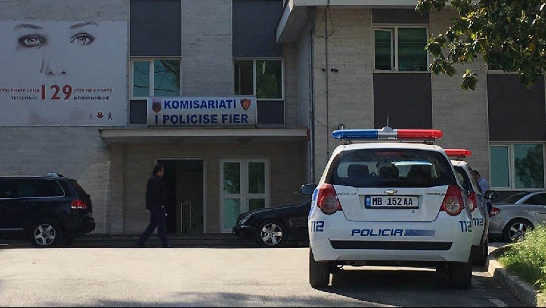 Fier/ Policia arreston tre persona, konstaton aktivitet të lojërave të fatit dhe drogë Policia Fier 1