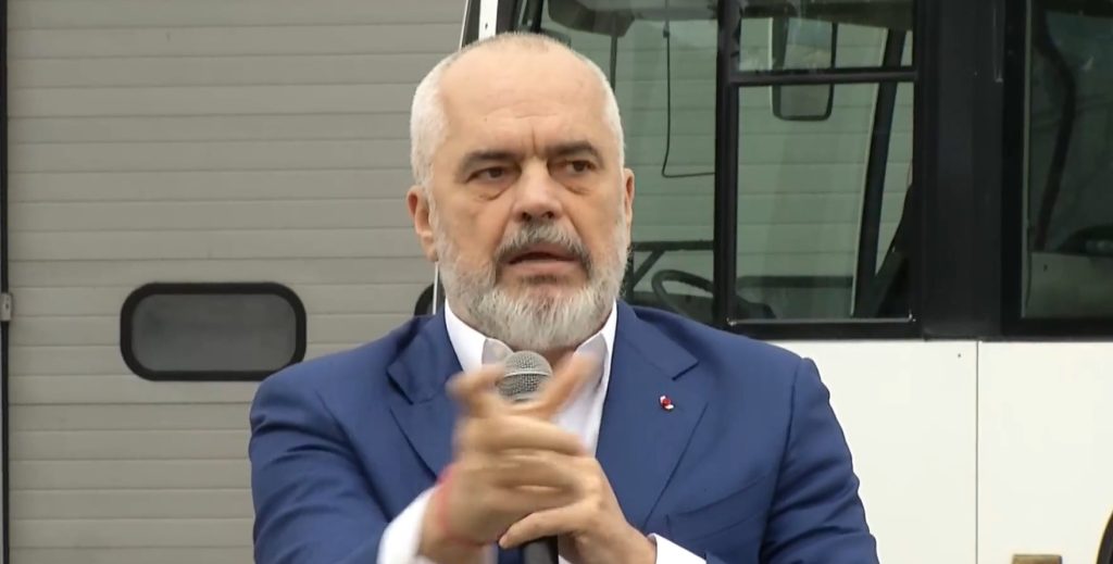 Takim me shoqatën e transportit, Rama: Duhet të mbronim personat që përdorin autobusin Untitled 18