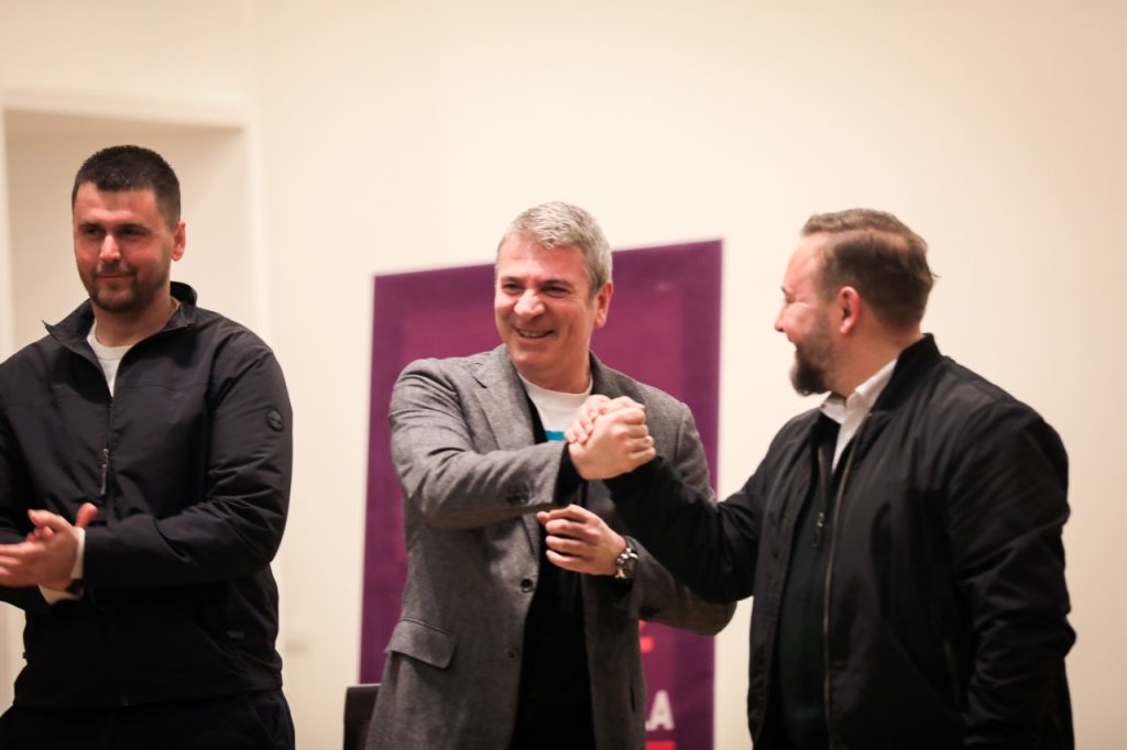 6 Marsi, Damian Gjiknuri takim me strukturat e PS në Rrogozhinë: Votoni për transformimin e qytetit a831d821 bc08 4b19 a1f9 89e2d6adf677