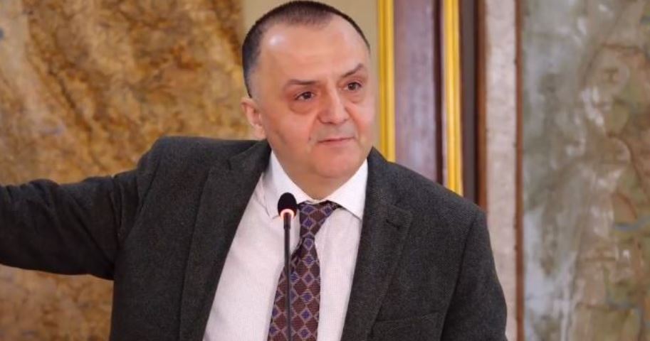 Situata në Kadastrën e Durrësit është katastrofike, Lame: Mos na ndërhyni, po patët fuqi shkoni te Rama artan lame