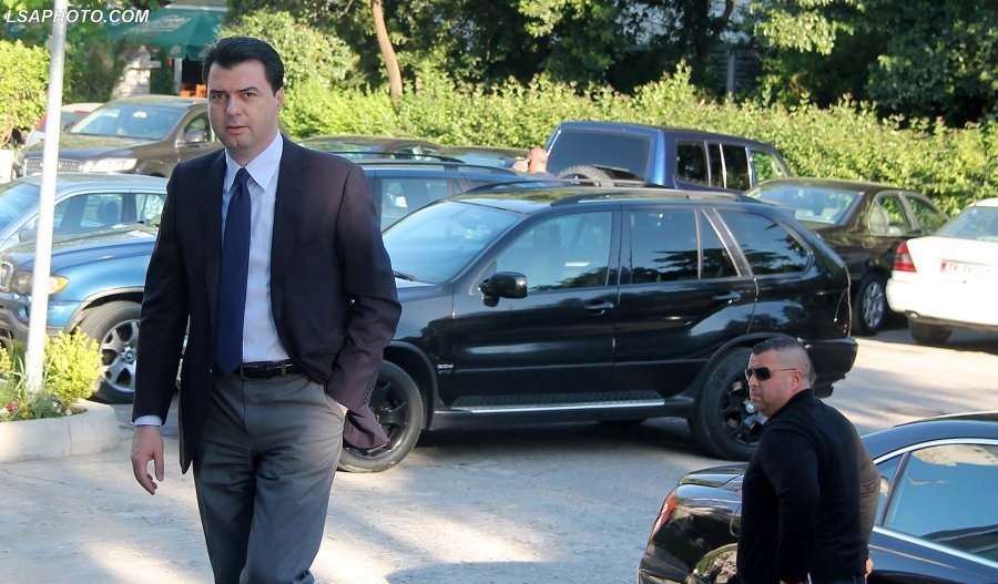 Basha, sërish në seli një ditë pas dorëheqjes auto 20180420 194922 200418 2 02 2 F3yvOpT1527320565