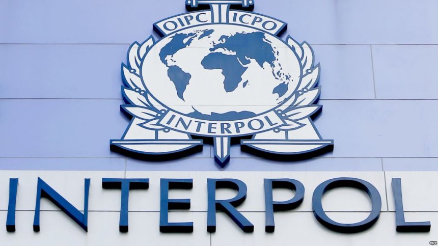 I kërkuar në Itali për trafik droge, arrestohet 26-vjeçari në Durrës (Emri) auto INTERPOL1500325288