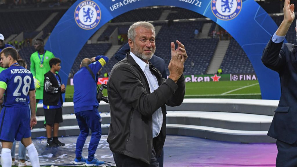 chelsea fc owner roman abramovich
