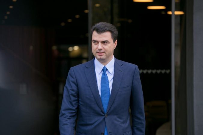 Basha në selinë blu, deputetët i kërkojnë të rishikojë pozicionin mbvfgjf