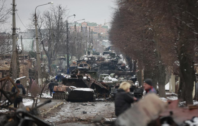 Lumë bombash e raketash nga rusët, Volnovakha është shkatërruar photo verybig 214105