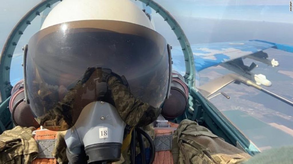“Kam rrëzuar shumë avionë”, piloti ukrainas rrëfen betejën nga ajri për të eliminuar sa më shumë armiq rusë piloti1