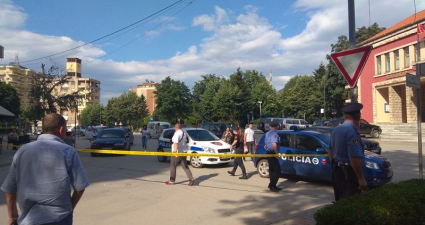 Korçë/ Plas sherri mes gjimnazistëve, 2 në spital dhe 1 në komisariat plag 850x450 1