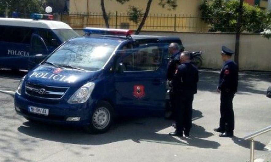 Tiranë/ Policia arreston 39-vjeçarin, i sekuestron… policia korce 1 1