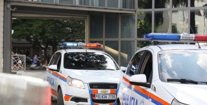 Tiranë/ Pezullohen 87 patenta si dhe 16 makina luksoze të bllokuara, pjesa dërrmuese me targa të huaja policia tirane 1 1