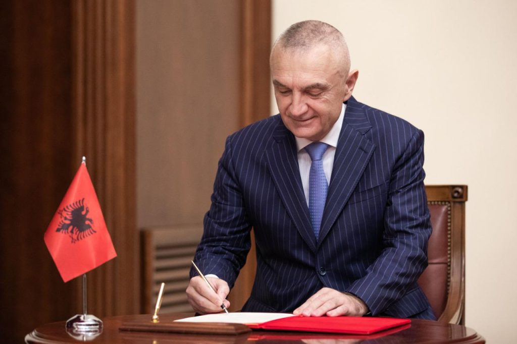 Aderimi i Shqipërisë në dy konventa, Presidenti Meta dekreton 2 ligje dhe jep sugjerimet e tij presidenti dekreton