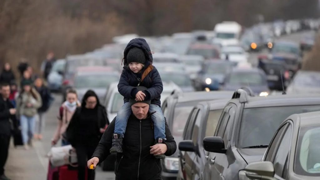 Ukrainë, shkon në 10 milionë shifra e personave të larguar nga vendi për shkak të luftës refugjatet
