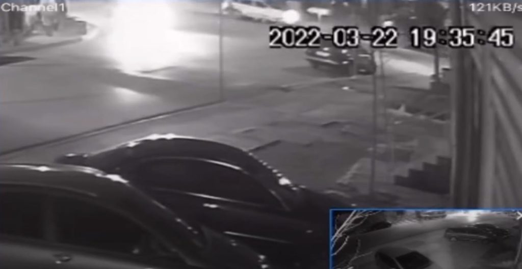 Sherri lindi teksa pinin kafe, më pas dy të rinjtë morën armët. Detaje nga ngjarja në Shkodër shkodraa