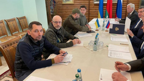 Nisin bisedimet mes delegacionit rus dhe ukrainas! Zbulohen 3 pikat e axhenda takim tryeze ukraine rusi 500x282 1