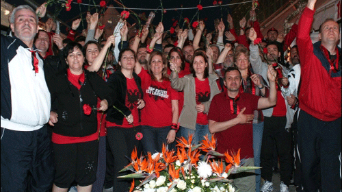 Jeta e trazuar e Elsa Lilës, nga humbja e nënës te shkëlqimi në festivale e futja në grevën e urisë së PS 2 u35u14 maj PROTESTA MADHE WEBBBB