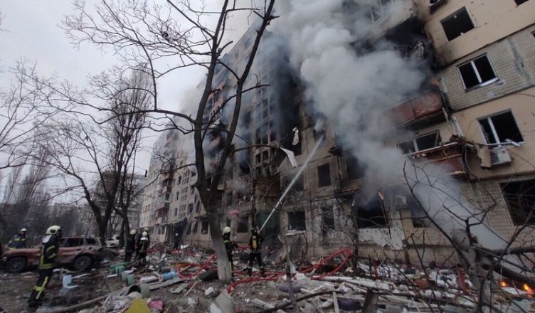 Plagoset rëndë gazetari anglez në Ukrainë ukraine 752x440 1