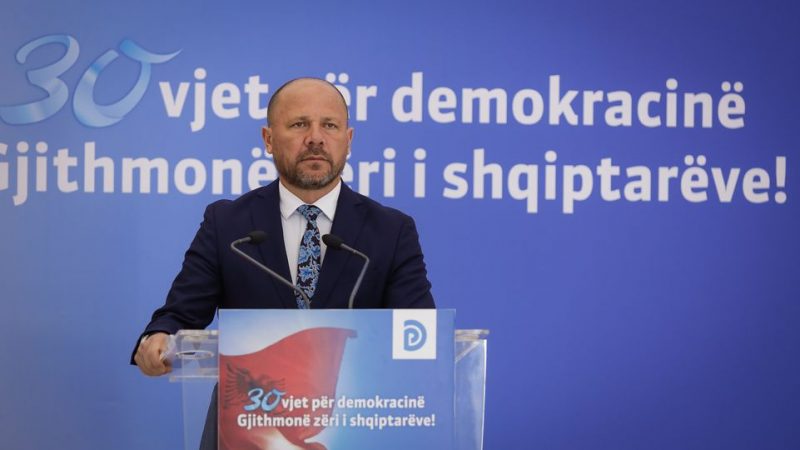 Xhelal Mziu vetëshpallet kandidat për Kamzën: Ju garantoj se do e mund ‘Rilindjen’