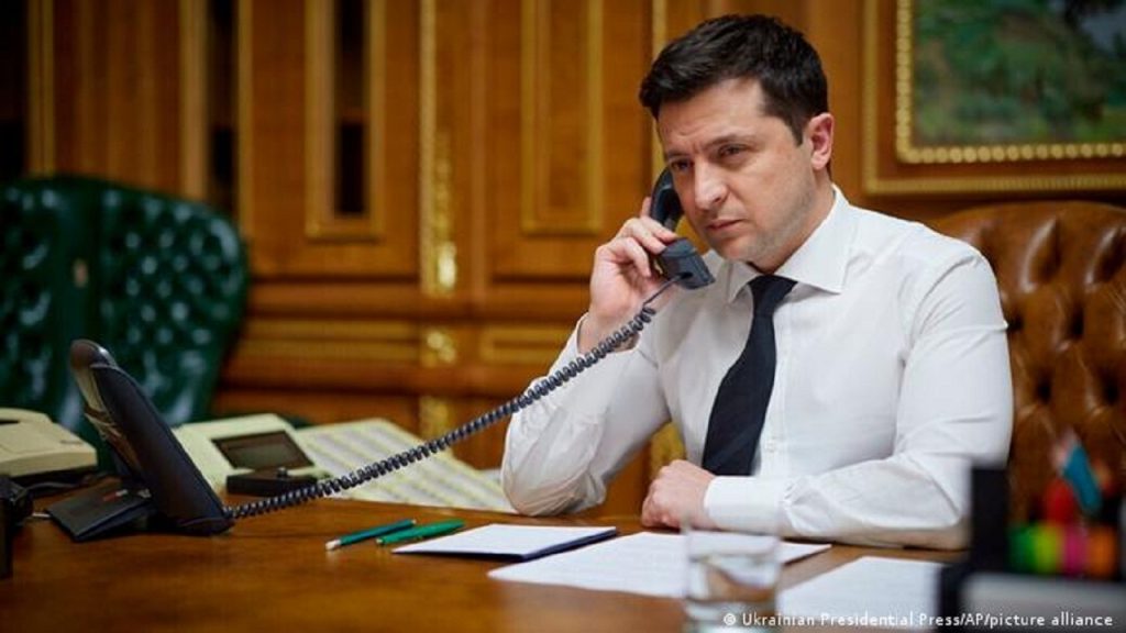 Biden telefonon Zelenskyyn zelenski 2